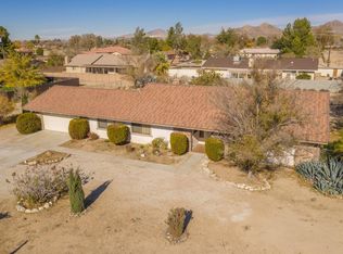 19998 Red Feather Rd, Apple Valley, CA 92307