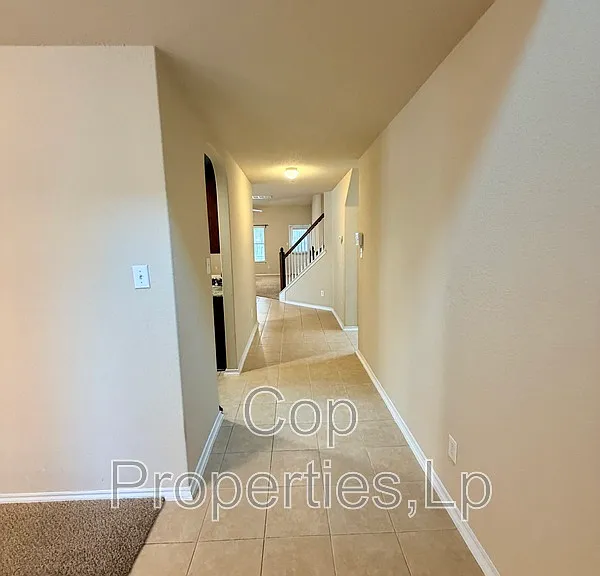 741 Clearbrook Ave — Photo 5