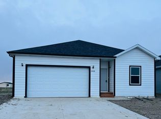 3418 36th St W, Williston, ND 58801