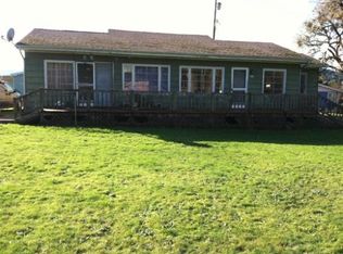 121 Speer Ln, Elkton, OR 97436