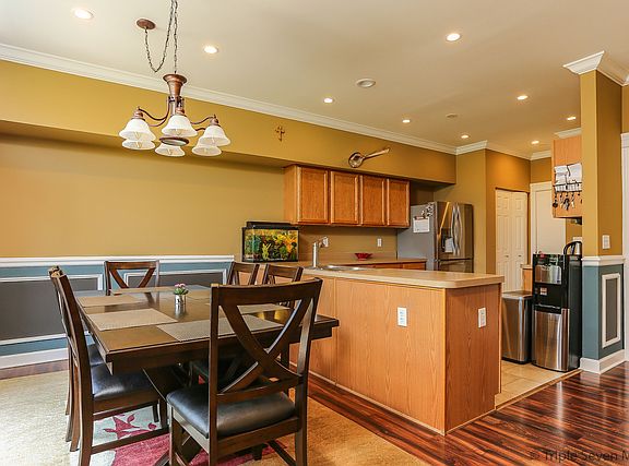 3rd image of 16460 W Willow Walk Dr