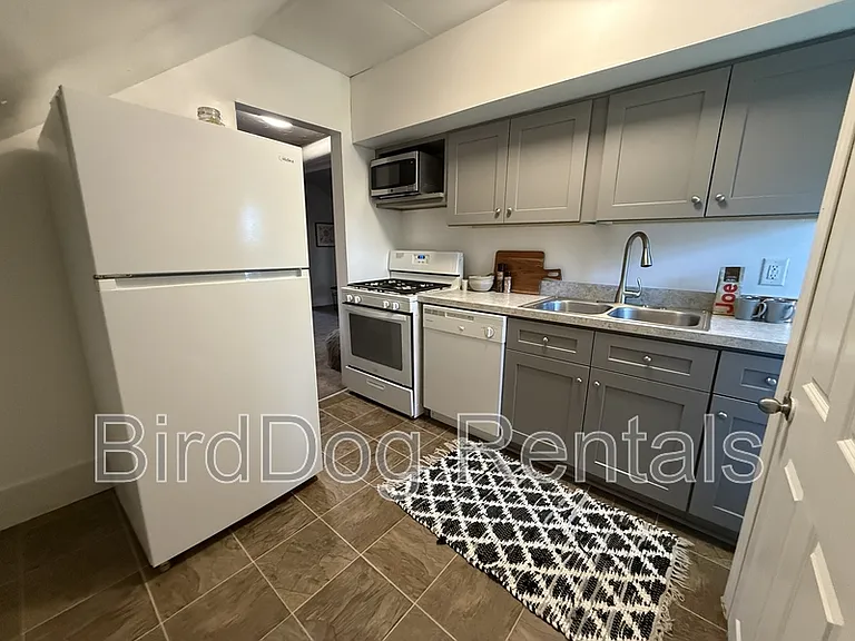 213 E 14th Ave #D — Photo 5