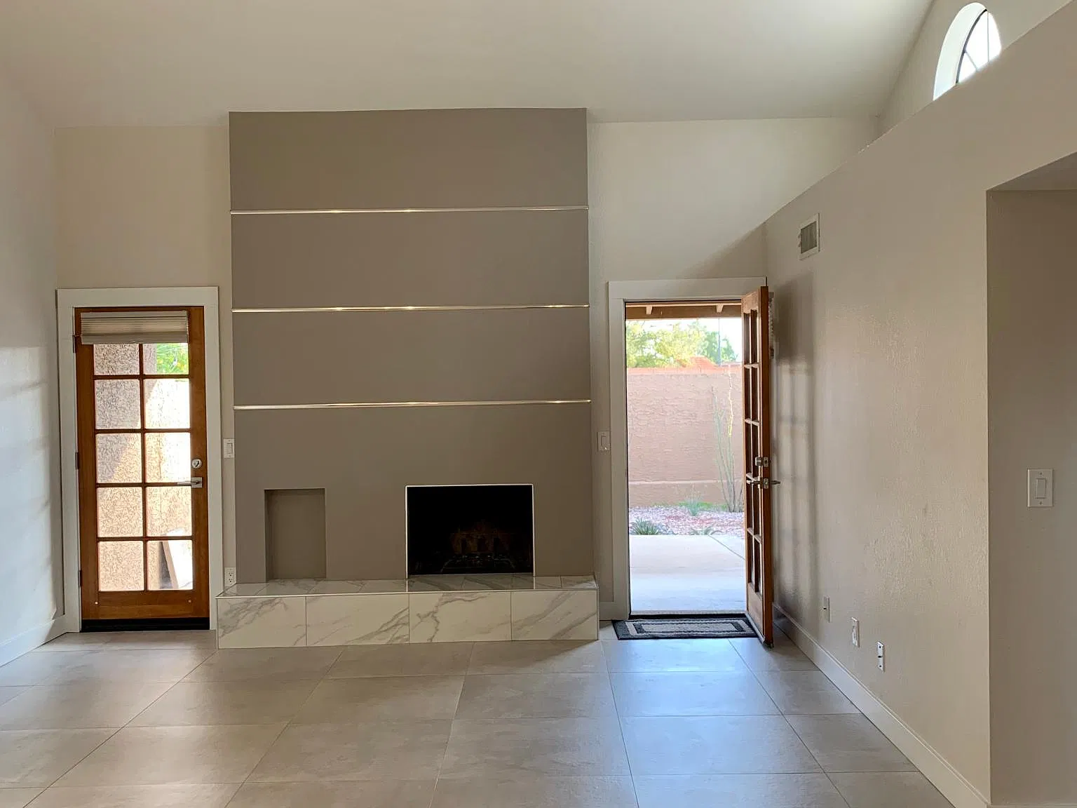 2 bed, 1100 sqft, $2,400 — Photo 4