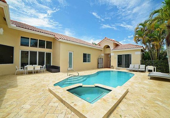 Home For Sale In Boca Grove