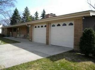 4839 Mayflower Ct, Bloomfield Hills, MI 48302