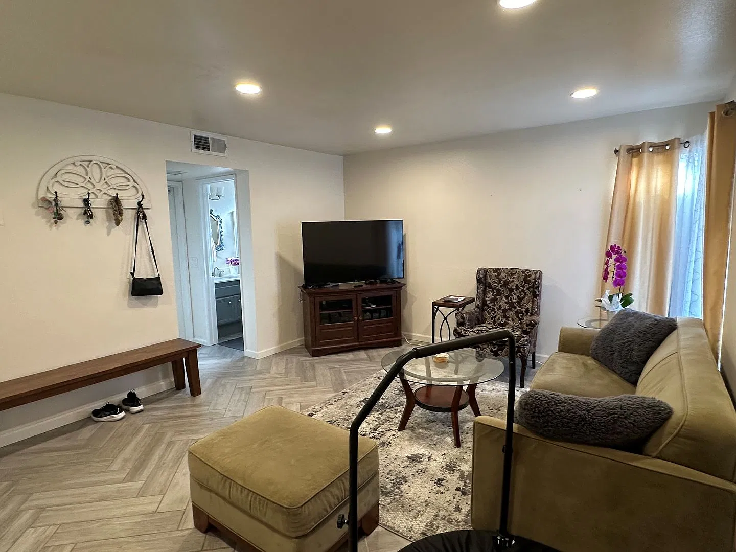 Jeffries Ranch Oceanside Home — Photo 3
