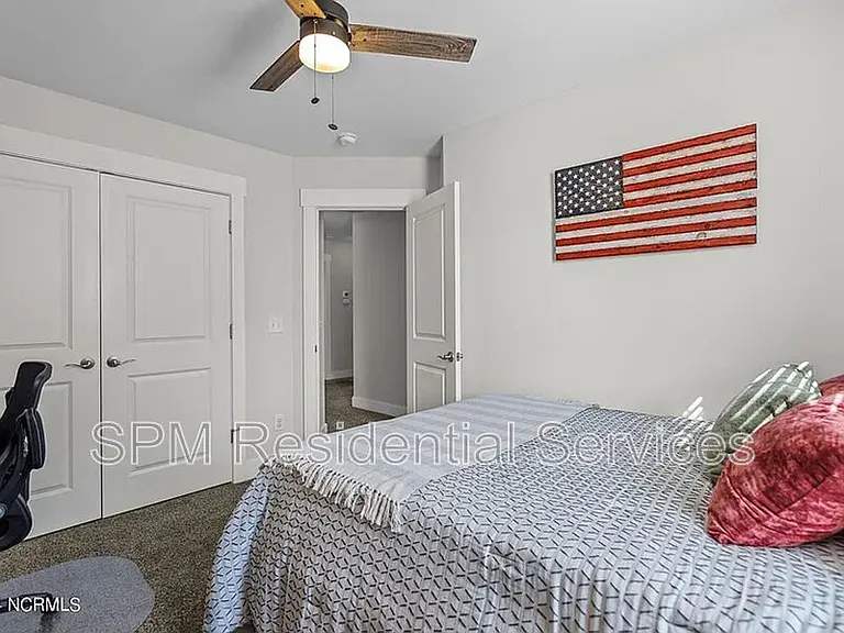 106 Emerson Ct — Photo 12