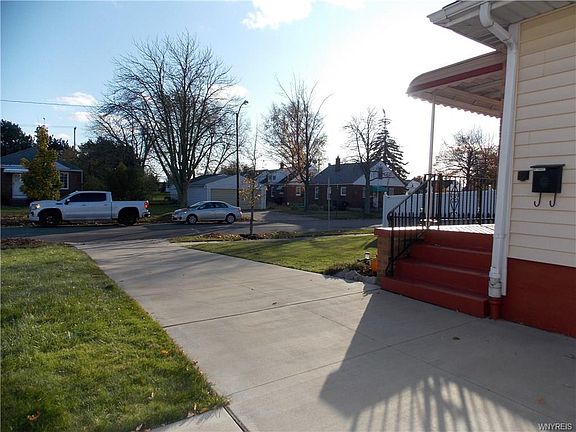 3rd image of 119 Waverly Ave