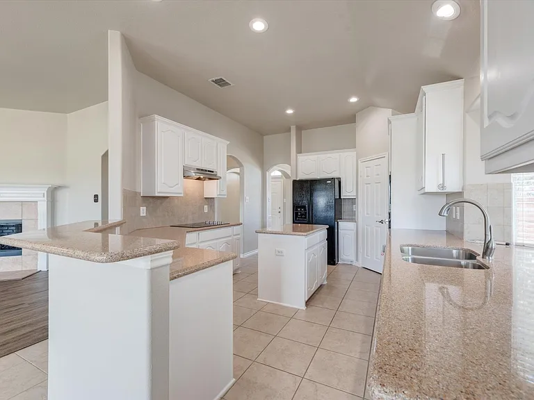 2600 Stable Door Ln — Photo 8