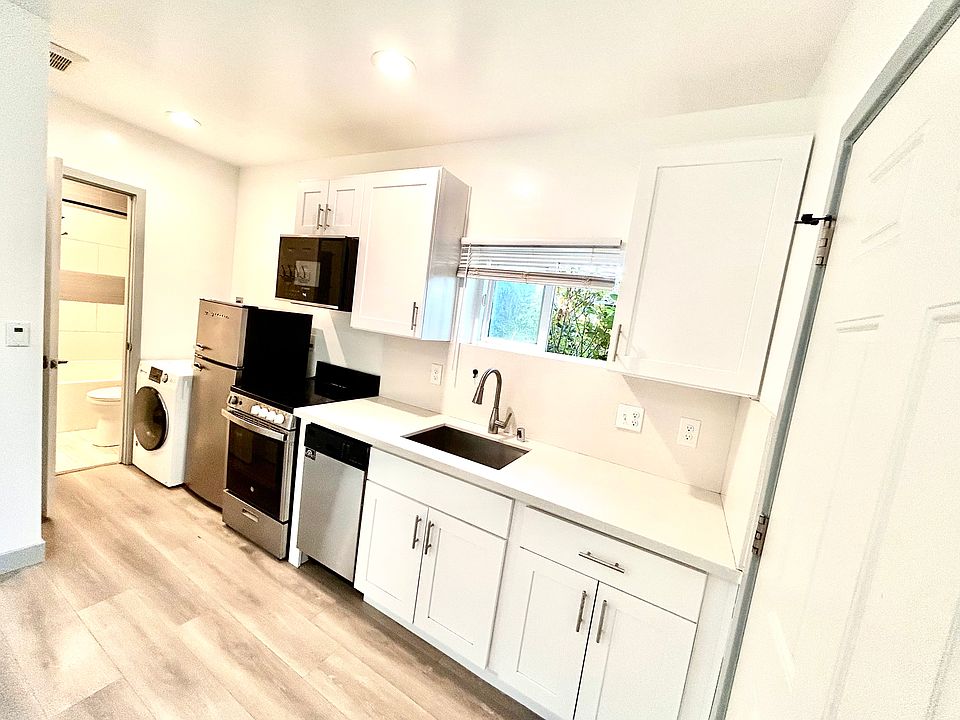 1st image of 9222 Mary Ave NW #B