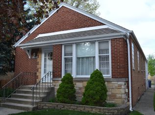 9402 S Sacramento Ave, Evergreen Park, IL 60805