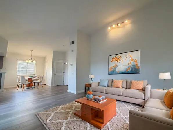 400 Sea Cliff Way #402, Oceanside, CA 92056