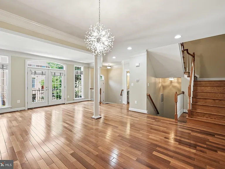 6403 Velliety Ln — Photo 8
