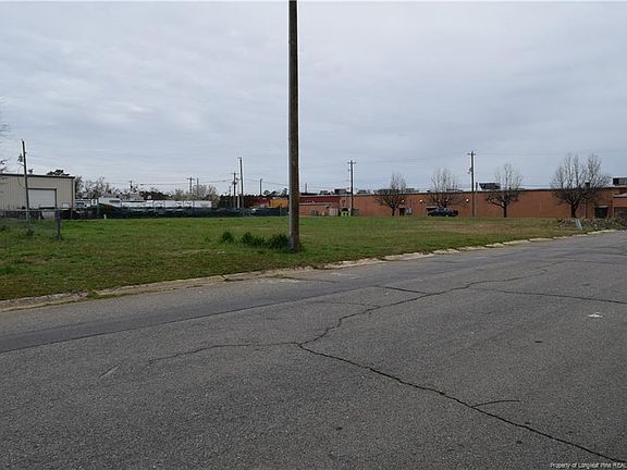 5th image of 3236 Tally Ho Dr