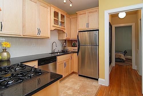 5th image of 4325 Bryant Ave S #D201