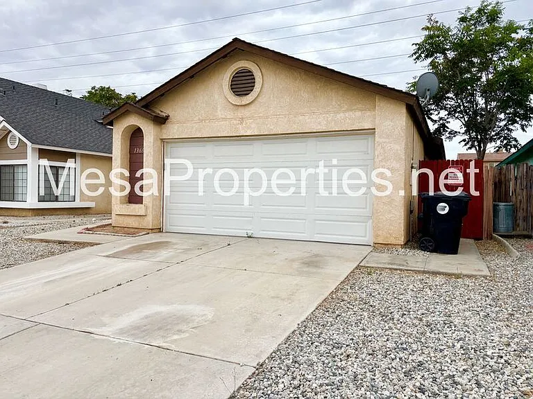 13667 Gemini St — Photo 3