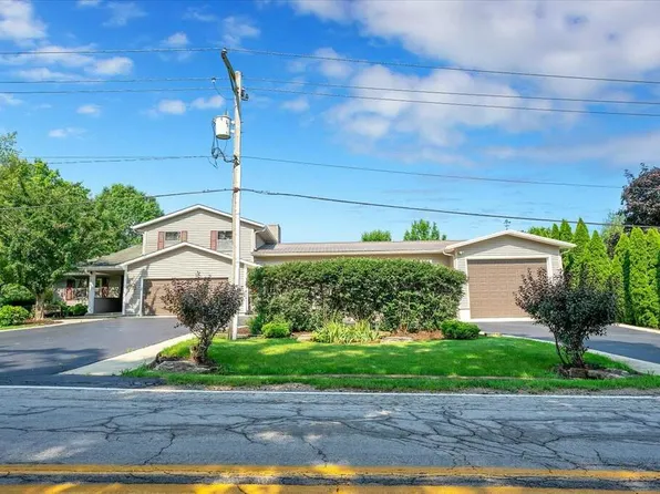 9N576 Crawford Rd, Elgin, IL 60124