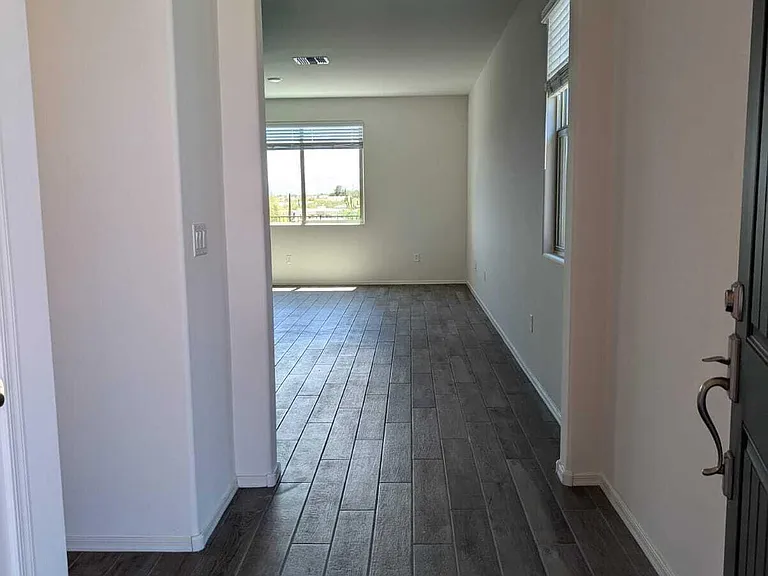 2195 W Desert Topaz Way — Photo 4