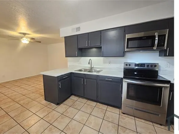 653 E Brown Rd, Mesa, AZ 85203