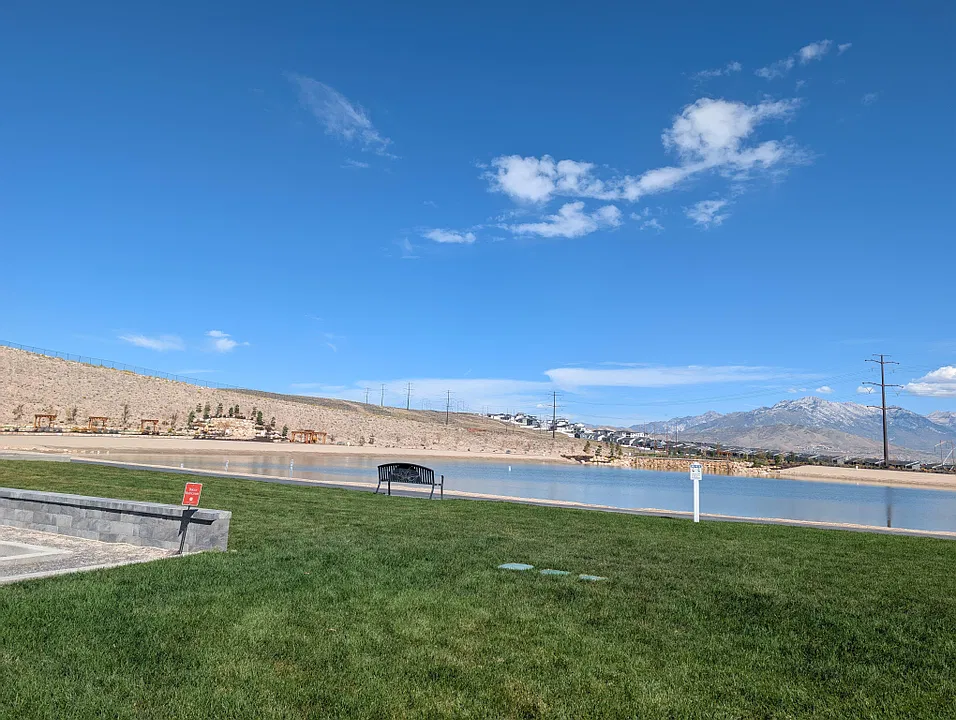 4 bed, 2.5 bath, 2435 sqft, $2,850 — Photo 4