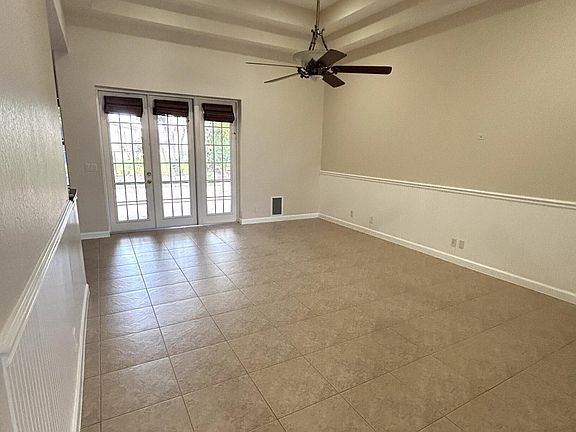 5th image of 3804 Victoria Road