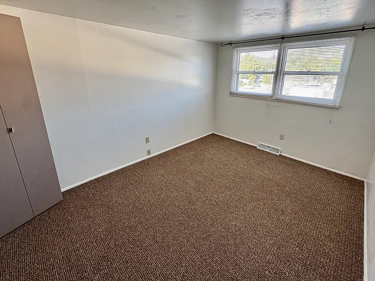 728 Saint Charles St #1 — Photo 18