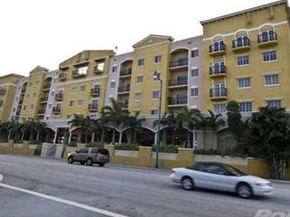 5271 SW 8th St APT 403, Miami, FL 33134