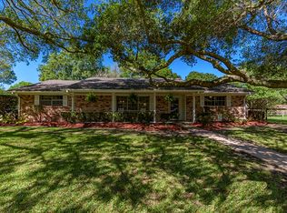 1601 Barker St, Alvin, TX 77511