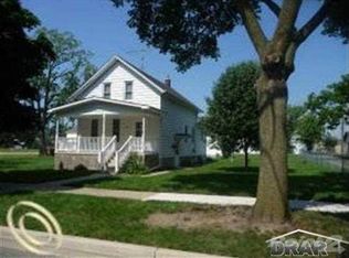 2838 4th St, Trenton, MI 48183