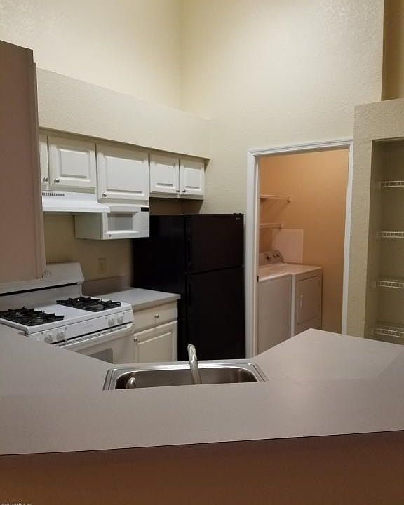 1st image of 13810 N Sutton Park Dr #821