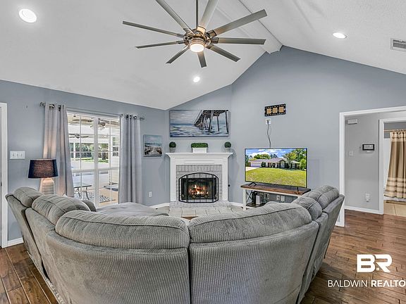 2nd image of 10565 Patrick Ave