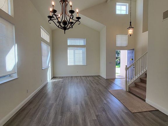 3rd image of 5211 Agapanthus Ct
