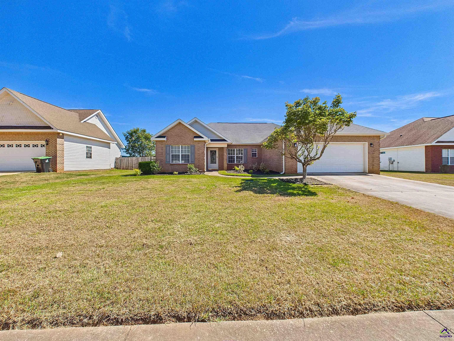 3 bed, 2.0 bath, 1486 sqft, $1,750 — Photo 2