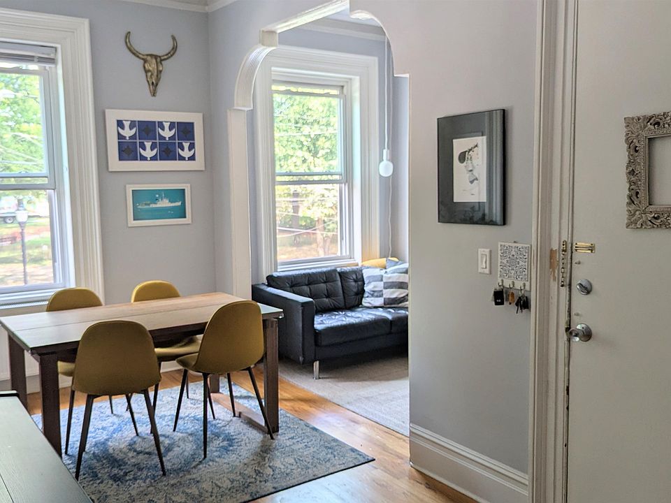 1st image of 275 8th St APT 2