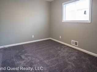 4711 38th Ave APT 3, Kenosha, WI 53144