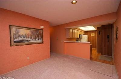 5th image of 1061 N Jefferson St #2