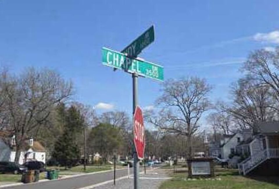Exterior Neighborhood (street photo)