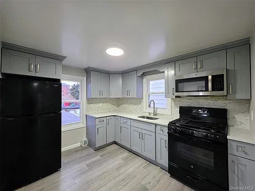269 Willis Ave #N Photo 1