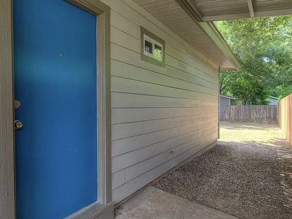 4th image of 1124B Gardner Rd