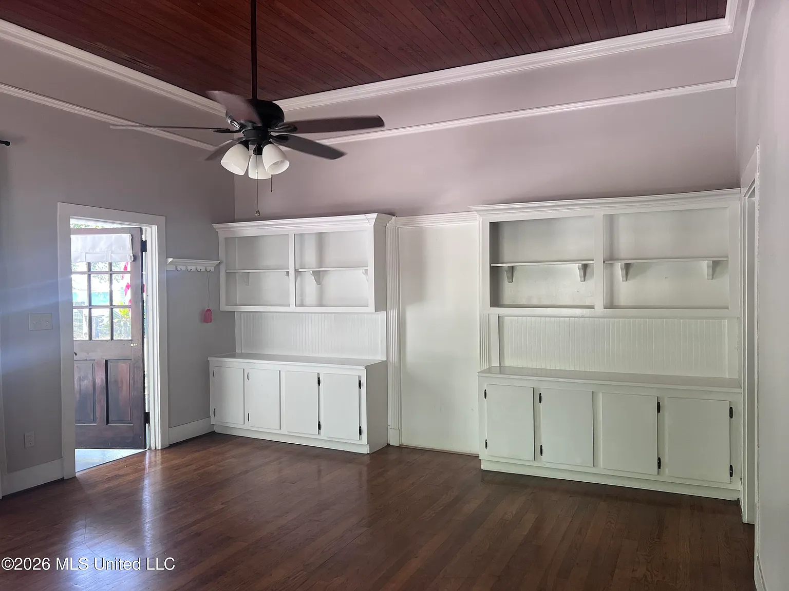 2 bed, 1.0 bath, 800 sqft, $1,450 — Photo 2