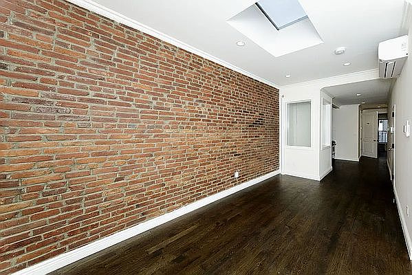 1st image of 1556 2nd Ave APT 5