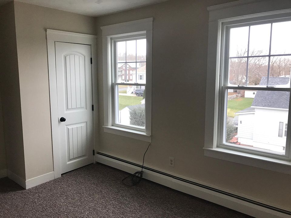 5 Greystone Ave ster MA Zillow