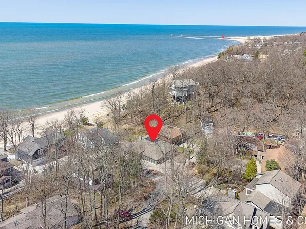 6700 Ratcliff Dr, Holland, MI 49423