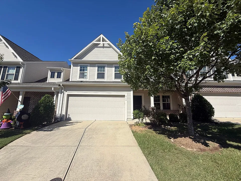 310 Princess Pl