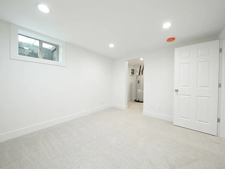 2527 NE 110th St #A — Photo 19