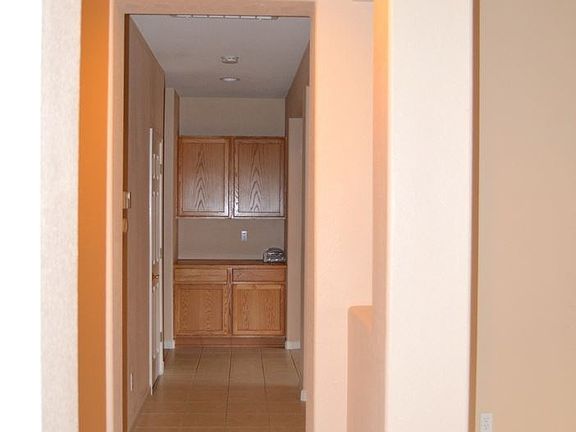 5th image of 700 River Oaks Dr