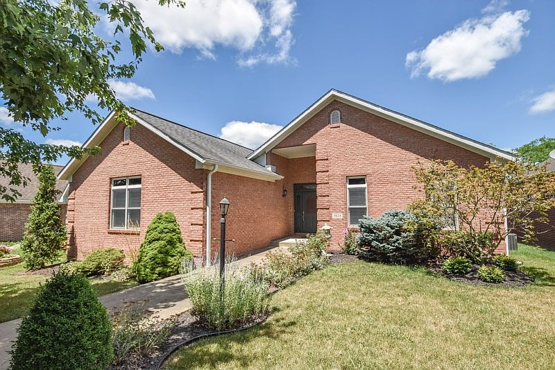 1st image of 3821 E Regents Cir