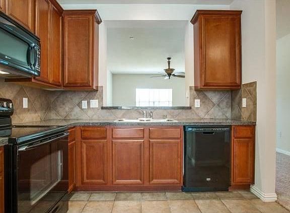 5th image of 7129 Rembrandt Dr