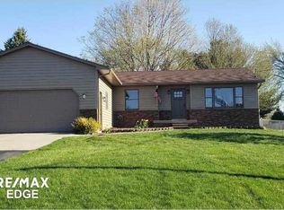 3755 Woodland Dr, Metamora, MI 48455