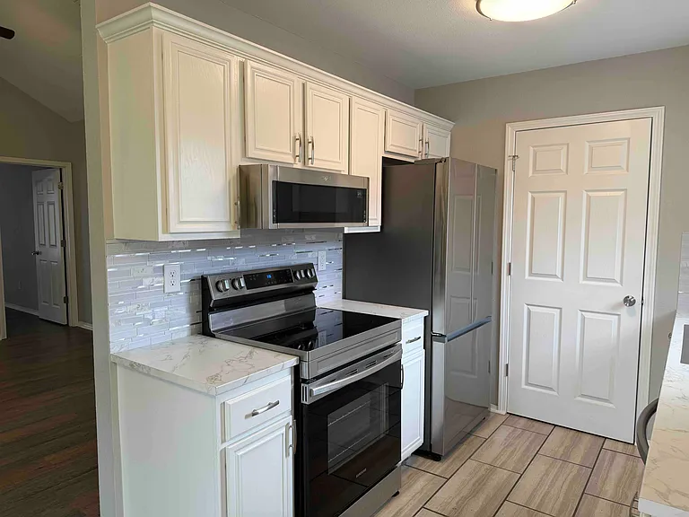 1227 S Camellia Ln — Photo 3